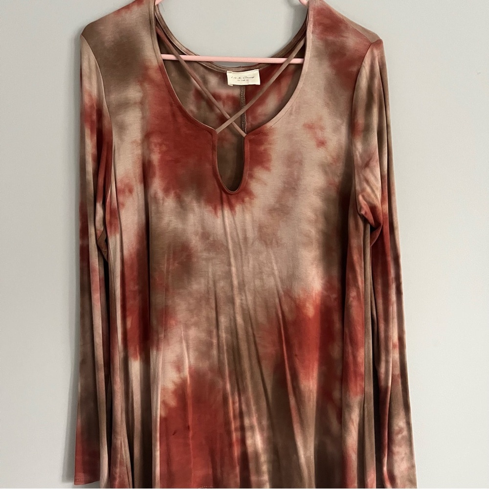 1.4.3. Story by Line Up Criss Cross Brown Tie Dye Boho Style Tunic Blouse - Picture 2 of 5